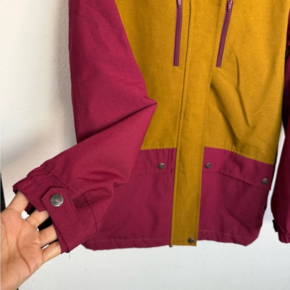 Aperture 10K Waterproof Snowboard Ski Jacket Size M Unisex Winter Coat - Picture 3 of 10